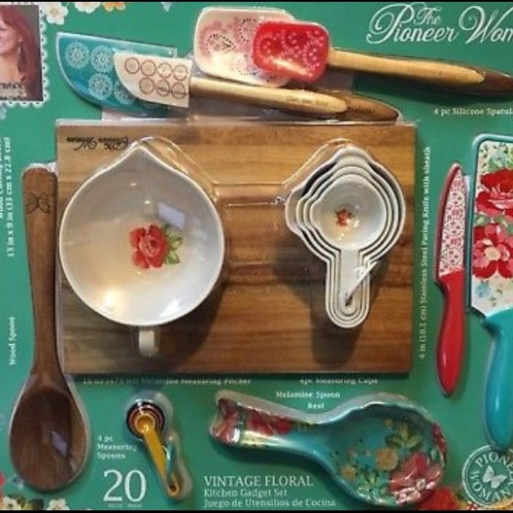 The Pioneer Woman 20 Piece Gadget set
